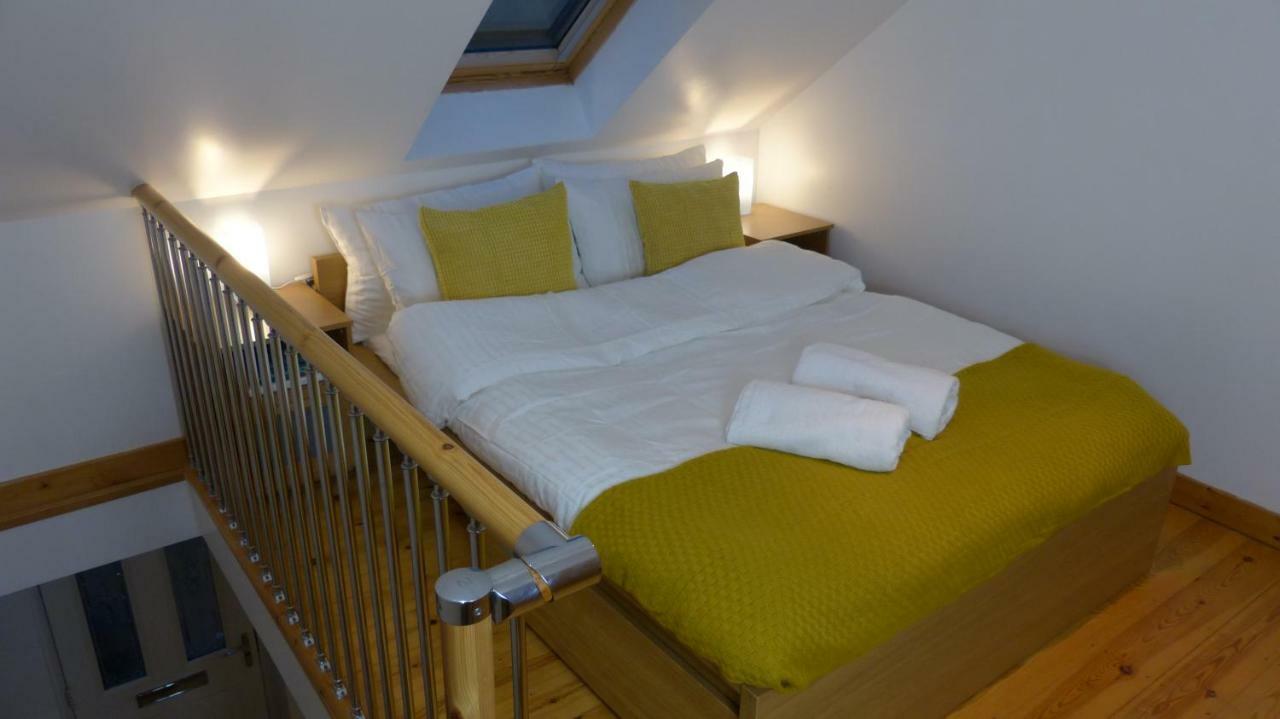 Epicsa - Family & Corporate Stay Mews Apartments With Free Parking CBG エクステリア 写真
